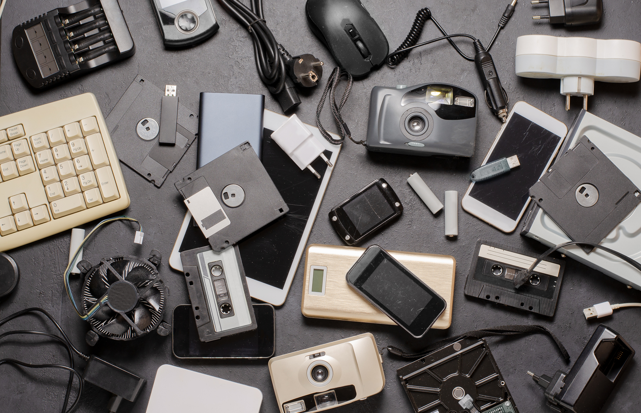 Europe’s E-Waste Pile Deepens as NGOs Demand Stronger Producer Responsibility