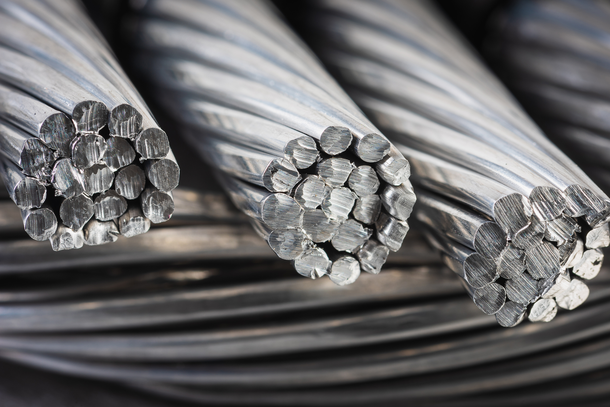 Rio Tinto and Prysmian Test Low-Carbon aluminum Cables for Expanding Data Center Sector