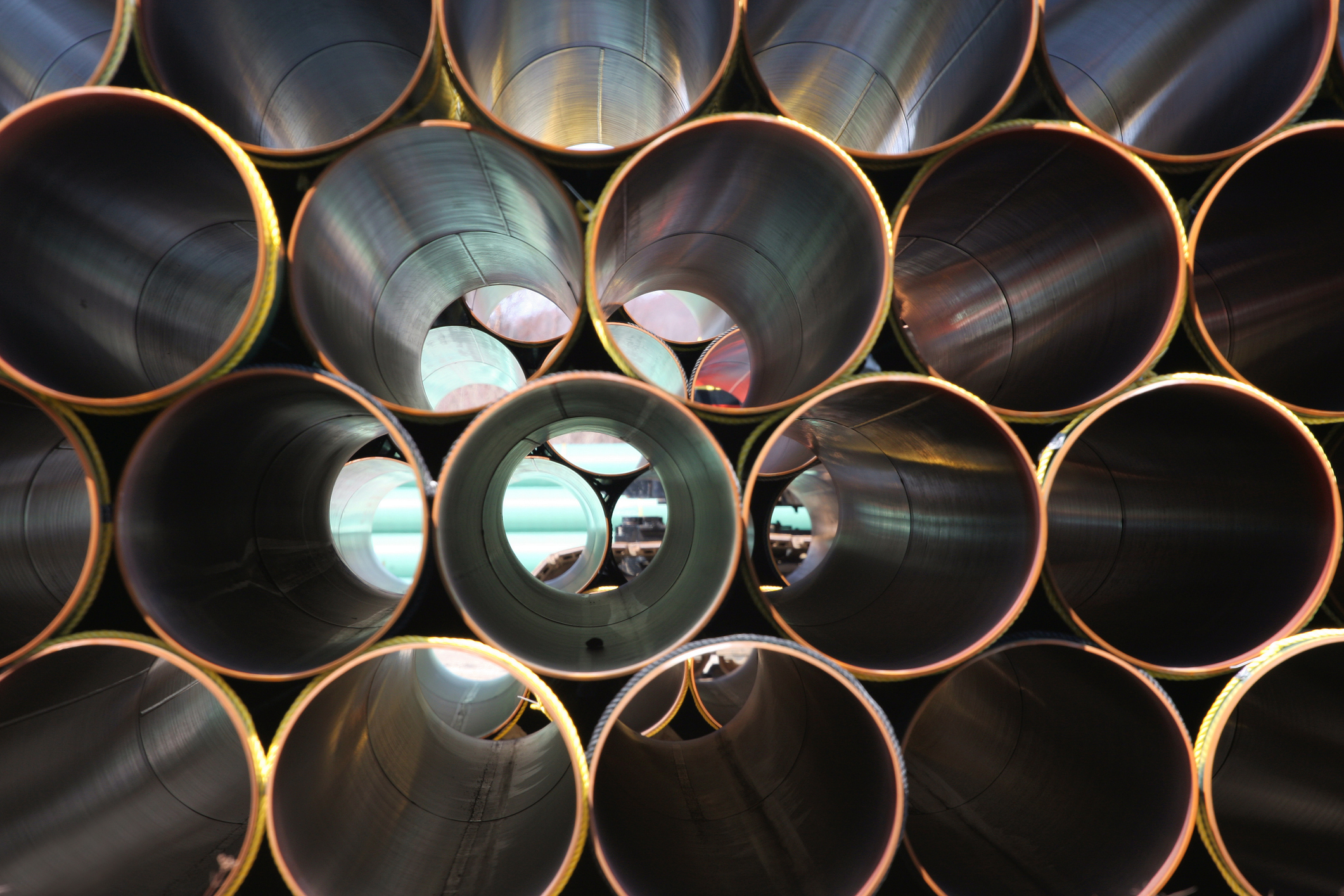 Global Crude Steel Production Declines in April Amid Weaker Market Conditions