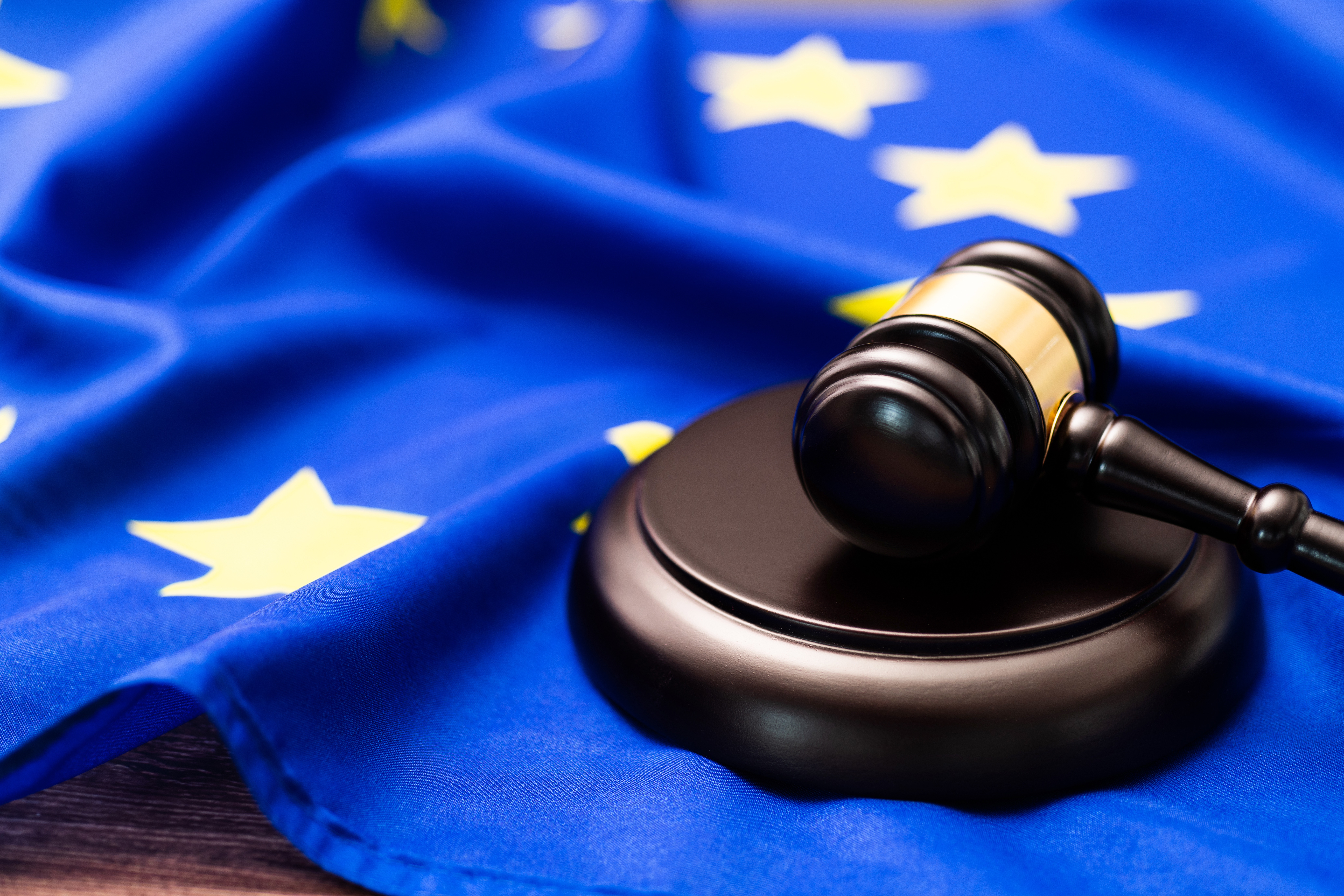 European Commission Clarifies Rules for Recycled Content in PET Beverage Bottles