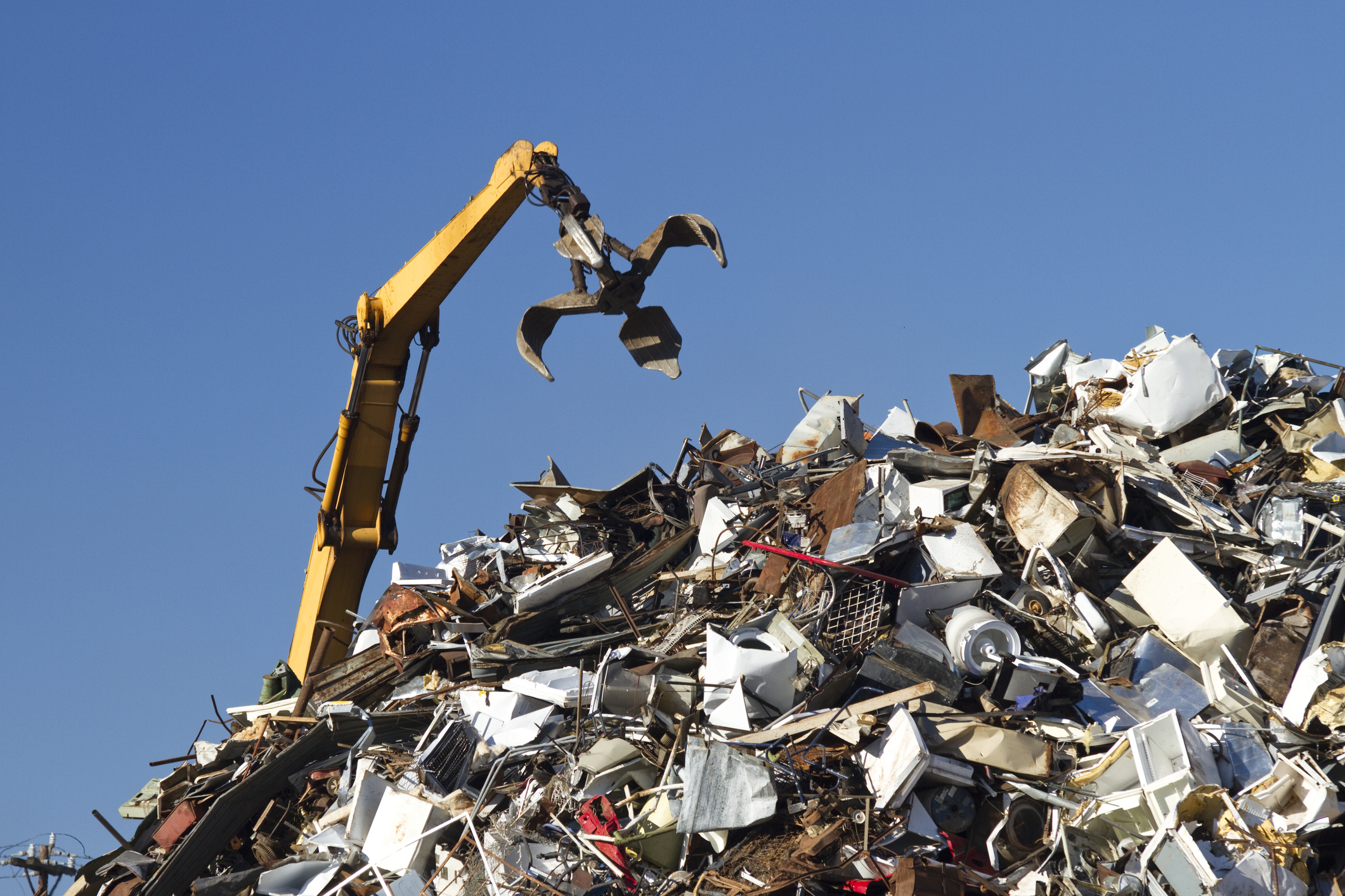 Dubai Imposes Temporary Export Ban on Selected Scrap Metal and Industrial Waste