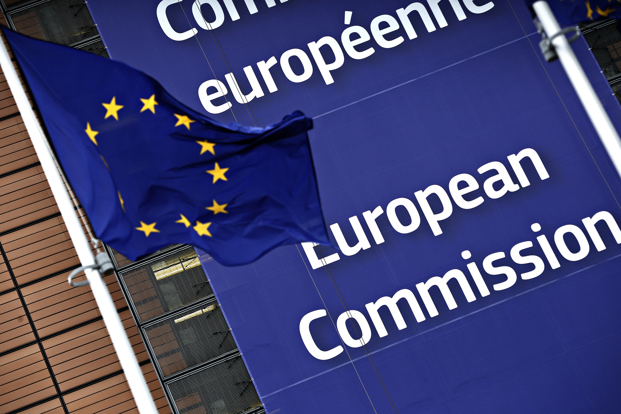 EU Packaging Regulation Takes Effect With New PFAS Restrictions for Food-Contact Packaging